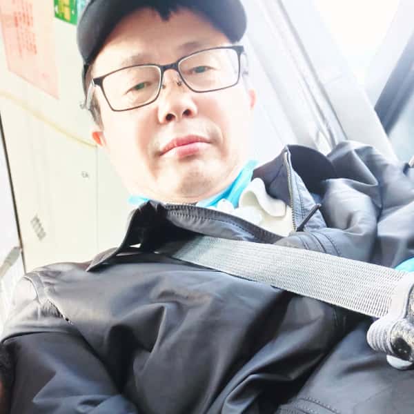 上海56岁单身帅哥真诚找对象-淄博征婚相亲网