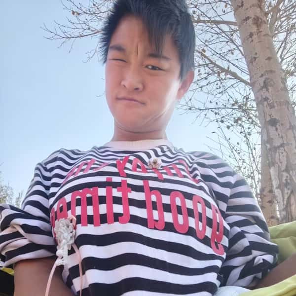 内蒙古24岁单身美女真诚找对象-淄博征婚相亲网